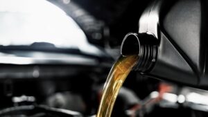 ¿Qué se hace con el aceite industrial usado?